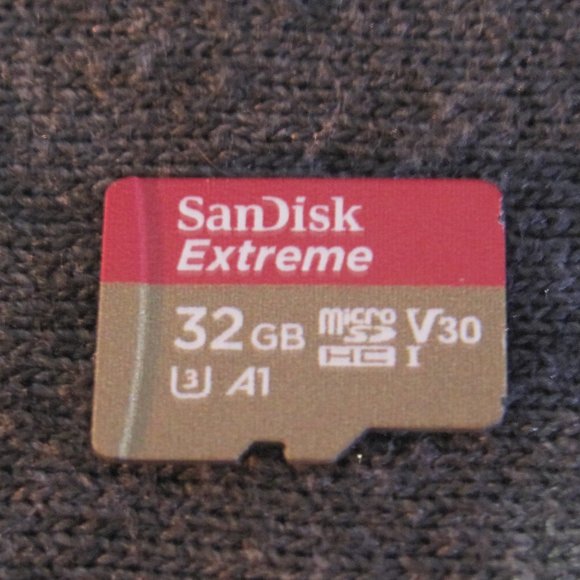 Samsung Gear 360 Real 360° High Resolution VR Camera - Picture 6 of 12